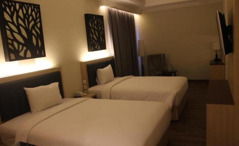 D'Salvatore Boutique Hotel Yogyakarta Maguwo Exterior photo