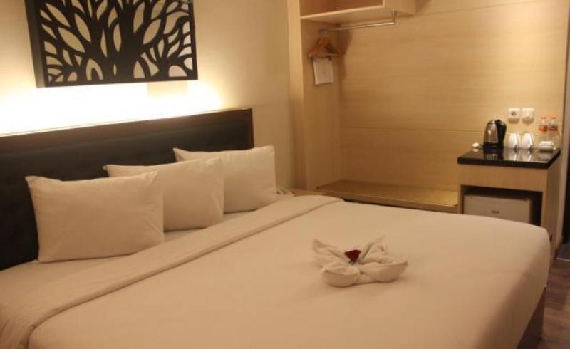 D'Salvatore Boutique Hotel Yogyakarta Maguwo Exterior photo